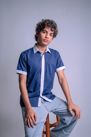 Short Sleeved Shirt with a Strip